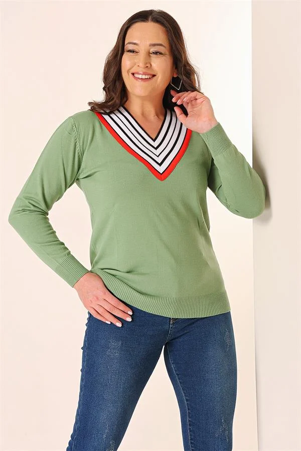 Şeritli V Yaka Büyük Beden Triko Kazak