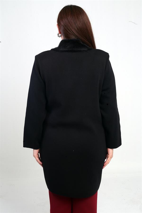 Manteau en maille grande taille pour femme, avec col et poche en fourrure et fermeture boutonnée sur le devant