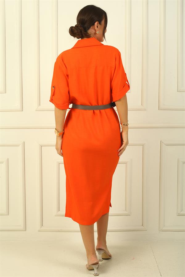 Long dress with button front, belted waist, and double pockets, linen-effect finish.