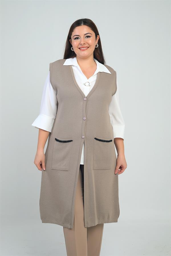 Gilet long en maille grande taille pour femme avec détails rayés sur les poches