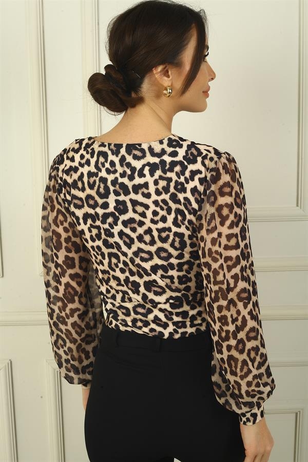 Kadın Degaje Yaka Leopar Desen Bluz