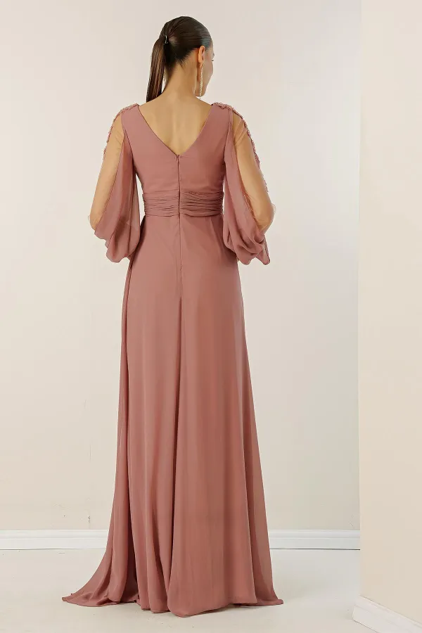 V Yaka Önü Drapeli Astarlı Kolları Tül Güpür Detaylı Geniş Beden Aralıklı Şifon Uzun Elbise