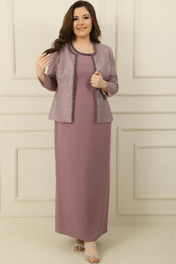 Ensemble 2 pièces grande taille composé d'une robe longue en crêpe doublée à col en pierre et d'une veste à paillettes