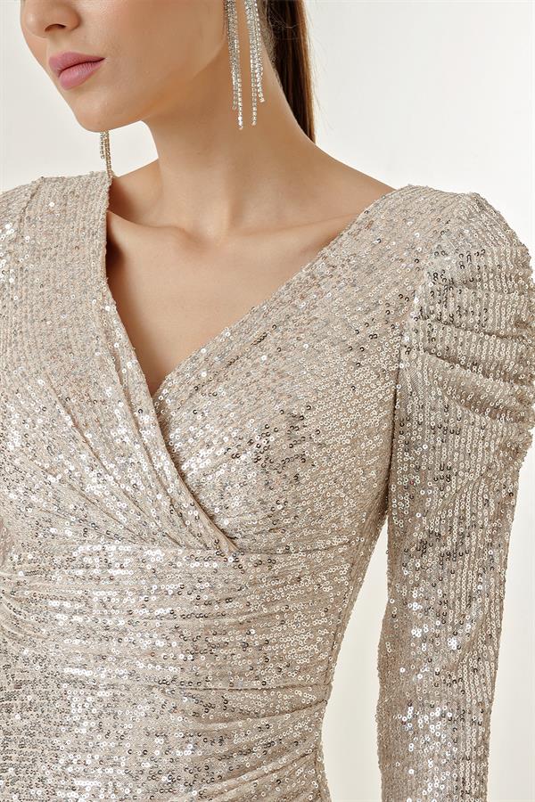 Robe longue à sequins doublée, décolleté cache-cœur et drapé sur le devant