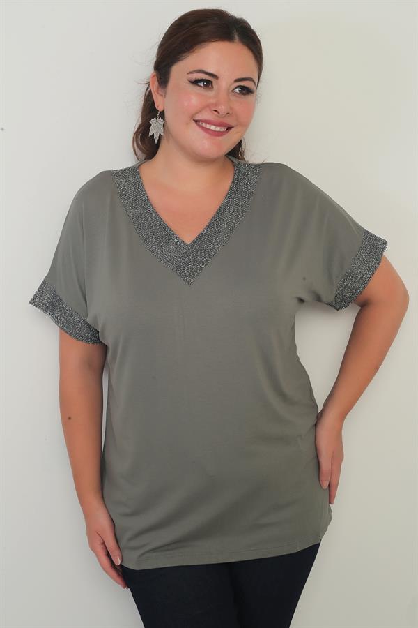 Women's Plus Size Blouse with Glitter Mesh Detail on Collar and Cuffs