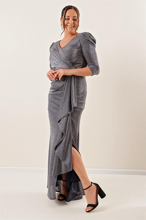 Robe longue grande taille Truvakar avec manches à volants sur le devant, doublée et pailletée.