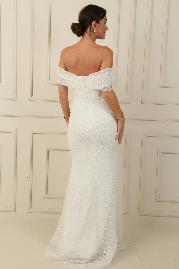 Degaje Yaka Düşük Kollu Balenli Boncuk İşlemeli Pullu Dantel Uzun Abiye Elbise