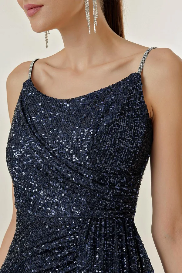 Robe longue à sequins avec bretelles en corde, drapée sur le devant, doublée et fendue