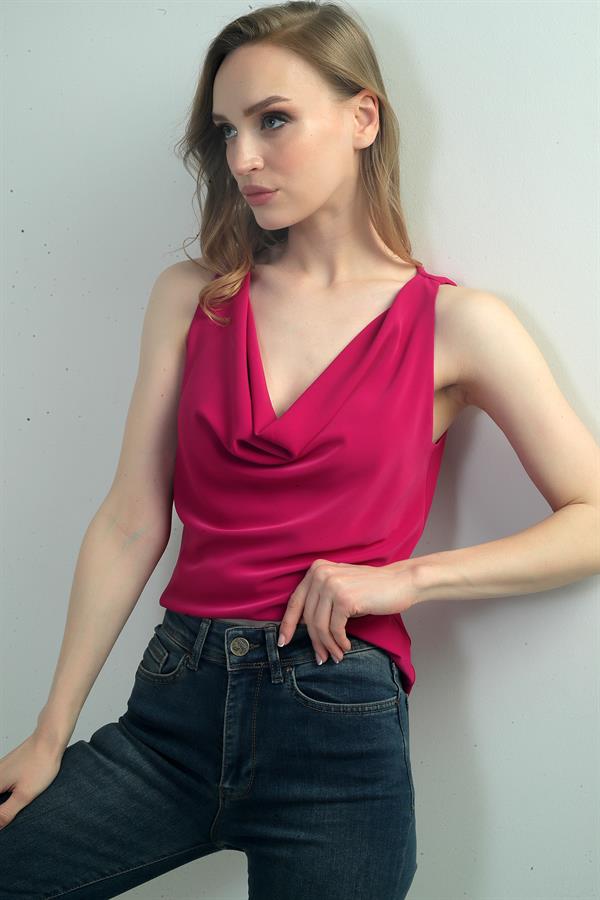 Kadın Degaje Yaka Kolsuz Krep Saten Bluz