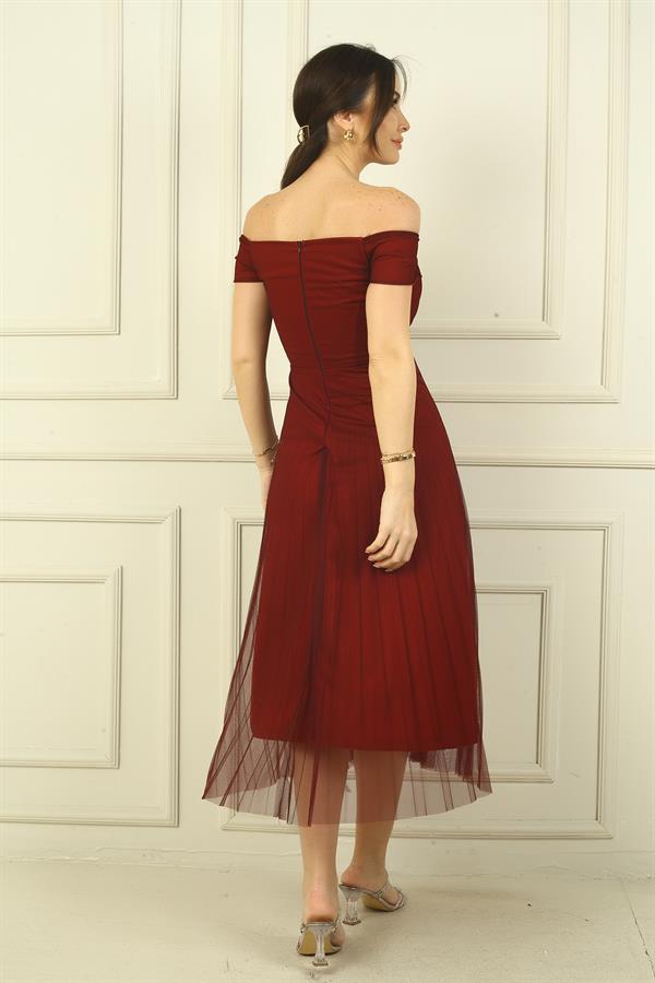 Robe Madonna à encolure Madonna, jupe plissée en mousseline doublée et doublée