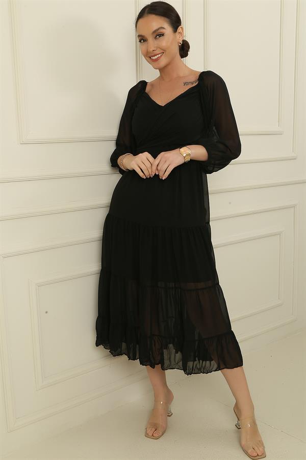 Robe en mousseline de soie doublée à encolure Madonna et bretelles croisées