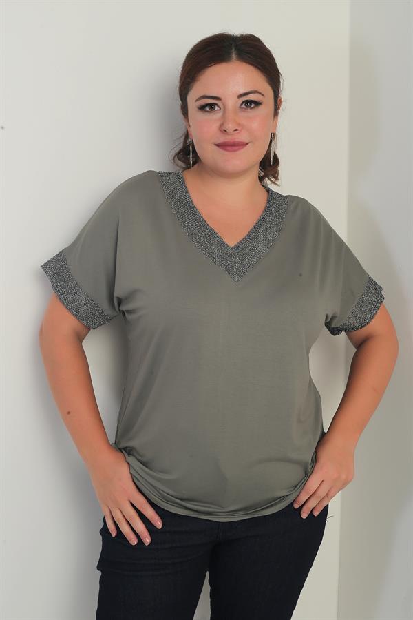 Women's Plus Size Blouse with Glitter Mesh Detail on Collar and Cuffs