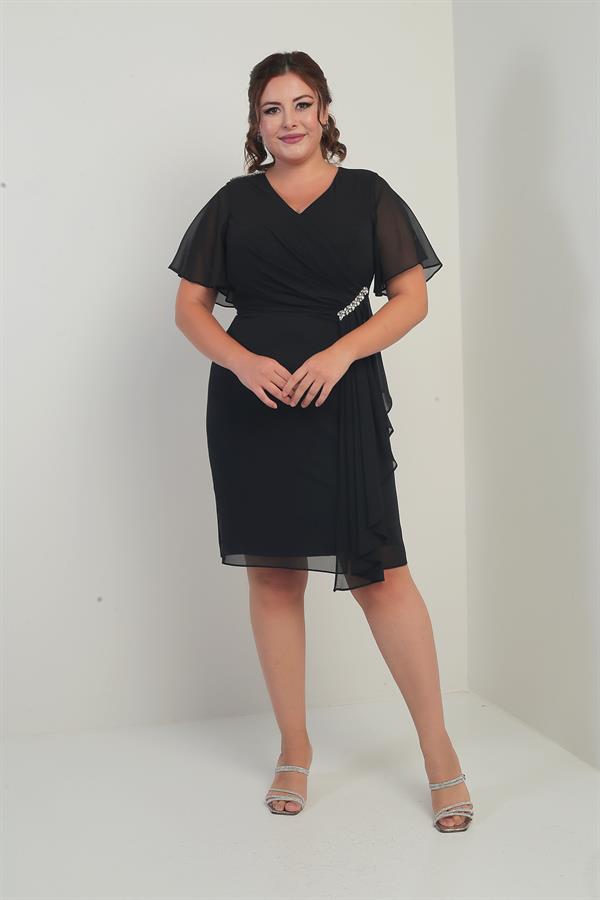 Robe en mousseline grande taille pour femme, ornée de cristaux aux épaules et à la taille, doublée et avec pochette.