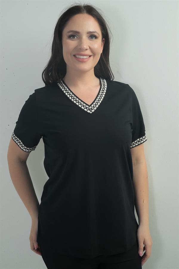 Kadın Yaka Ve Kol Şeritli Büyük Beden Rahat Kalıp Bluz