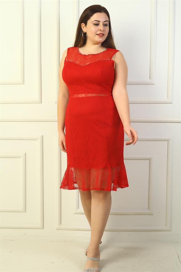 Robe en dentelle grande taille pour femme, ornée de perles sur le devant, d'une jupe à volants et doublée.