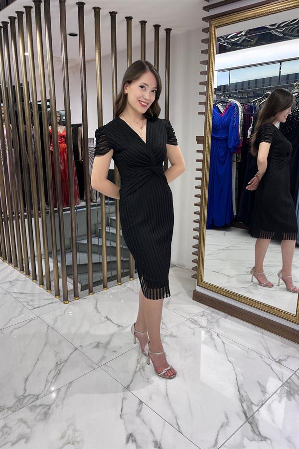 Kruvaze Yaka Astarlı Lastikli Kol Düğüm Detaylı Tül Elbise