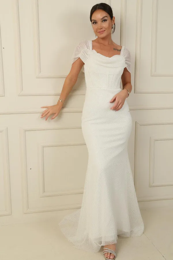 Degaje Yaka Düşük Kollu Balenli Boncuk İşlemeli Pullu Dantel Uzun Abiye Elbise