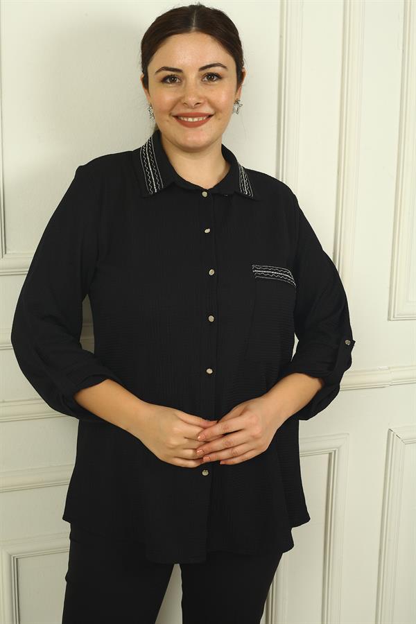 Women's Plus Size Waffle Shirt with Fold-Up Sleeves, Collar and Pocket Trim