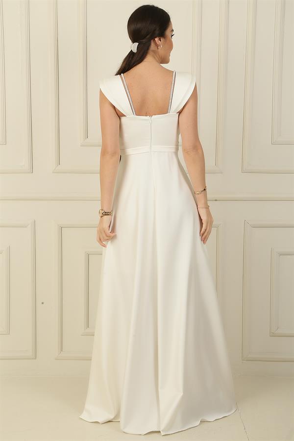 Robe longue en satin doublée, à bretelles, ornée de pierres et à encolure carrée