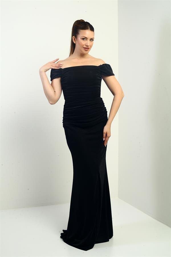 Robe sirène pailletée pour femme, jupe et buste froncés.