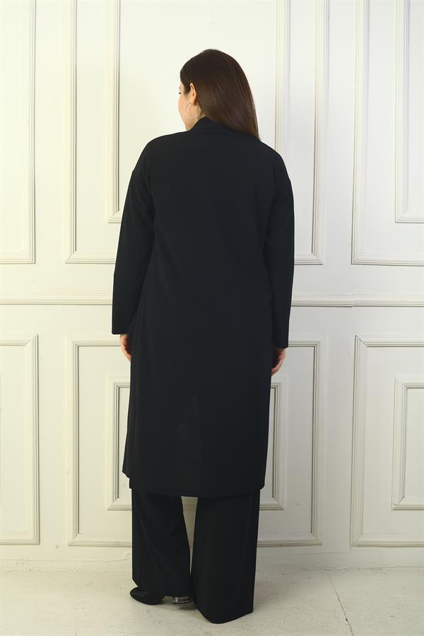 Women's Plus Size Crepe Cardigan with Fur Pockets and Side Slits