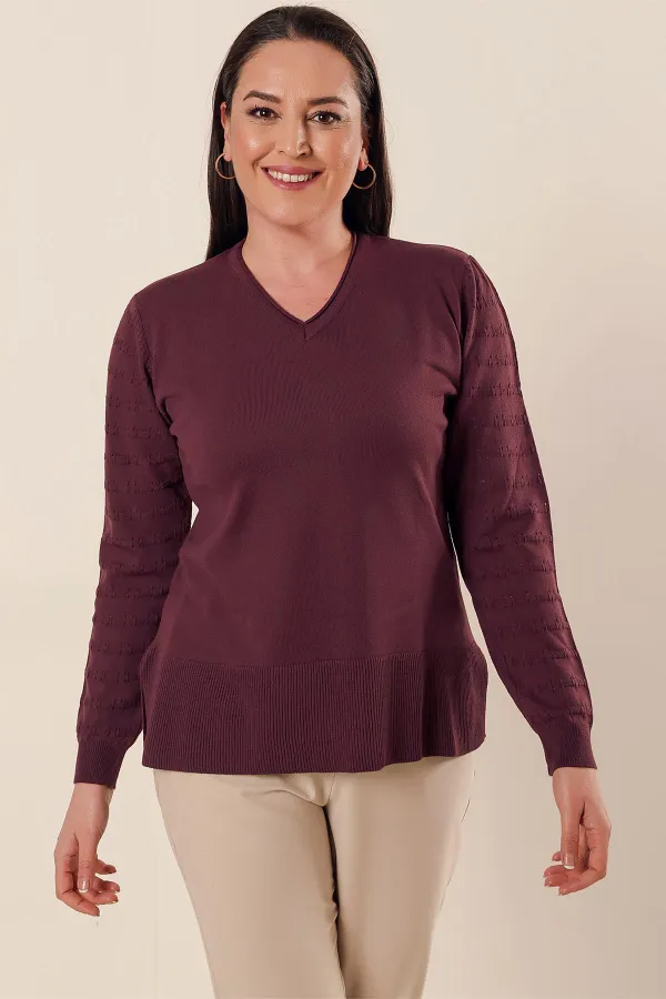 Plus Size Acrylic Sweater with V-Neck Sleeves and Side Slits