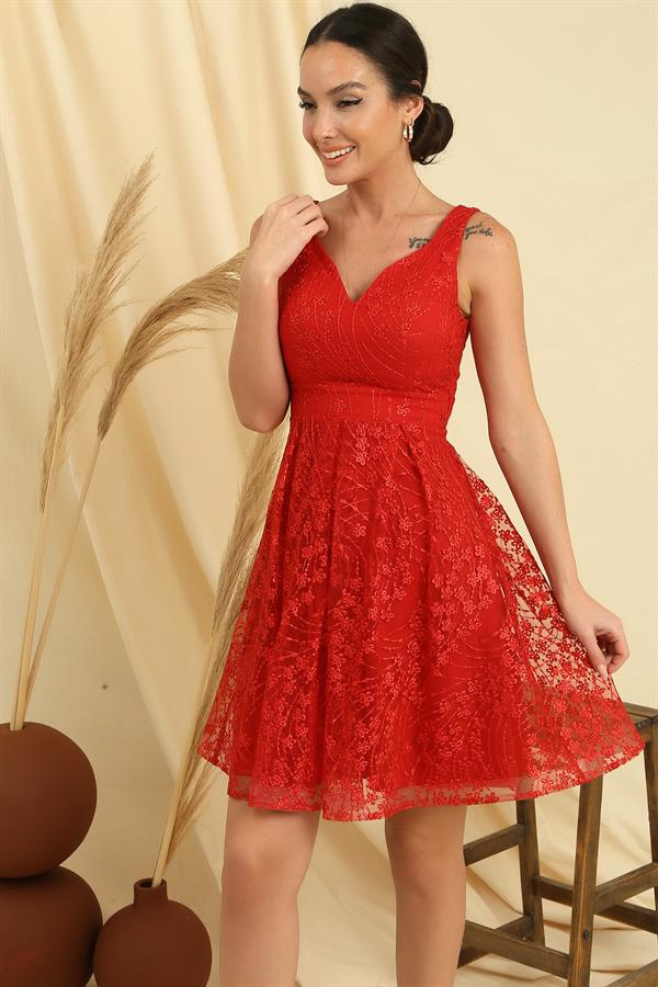 V Yaka Astarlı Dantel Elbise