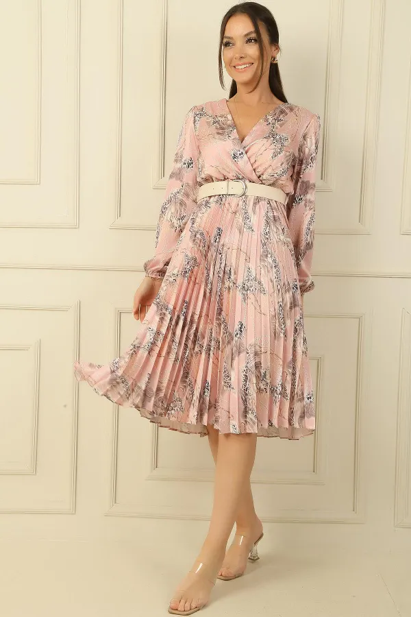 Kruvaze Yaka Astarlı Beli Kemerli Leopar Desen Pileli Saten Elbise