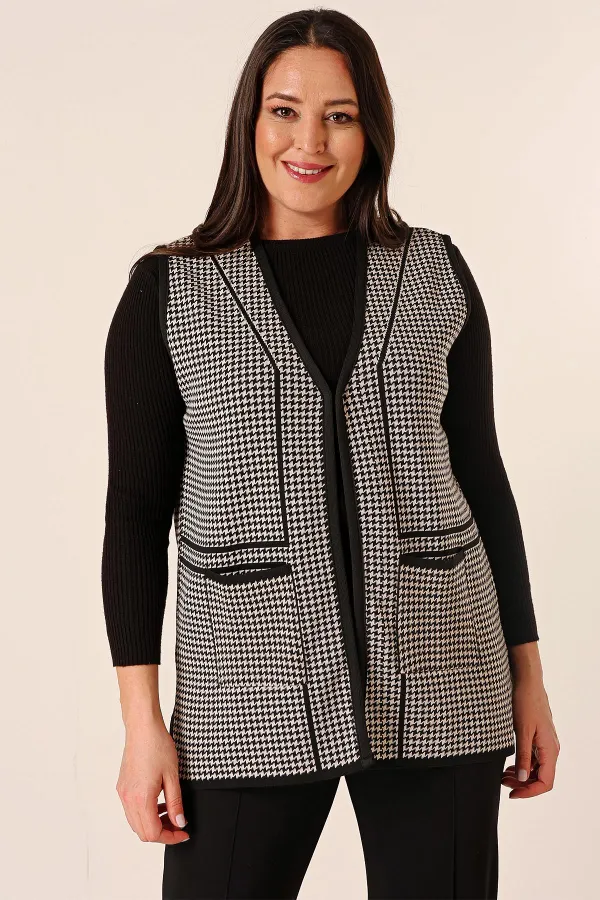Zigzag Patterned Plus Size Knit Vest with Pocket