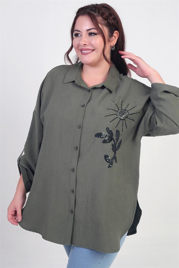 Kadın Kol Katlamalı Çiçek Aplikeli Yanları Yırtmaçlı Büyük Beden Gömlek