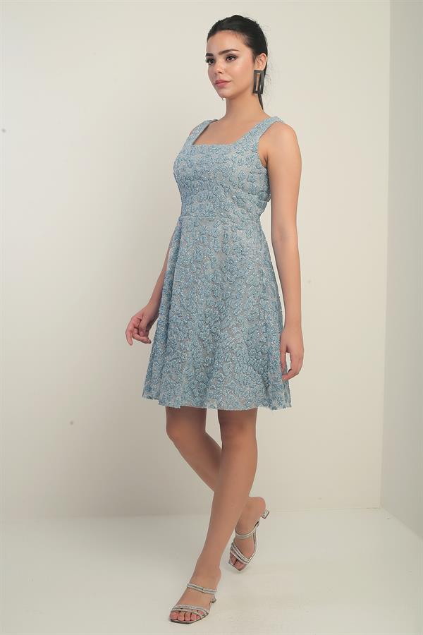 Robe courte à bretelles épaisses doublée et imprimée de paillettes floquées pour femme