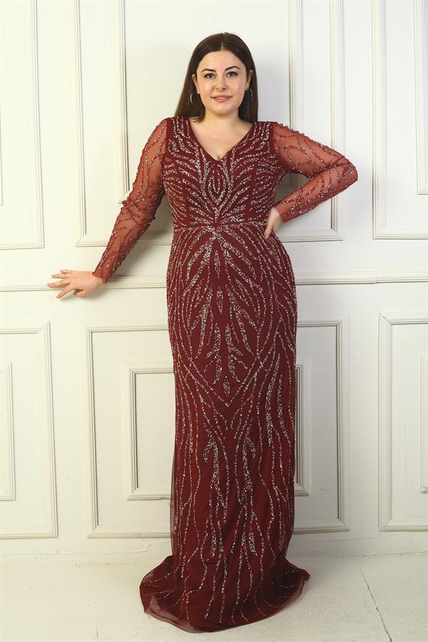 Robe longue grande taille à décolleté en V devant et dos, manches en tulle, doublée et ornée