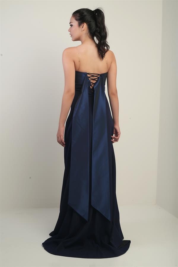 Robe longue évasée sans bretelles en taffetas pour femme avec double épissure de pierre