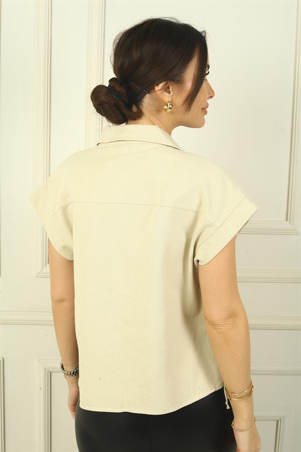 Gilet à manches tombantes pour femme, avec lacets latéraux et boutons métalliques sur le devant