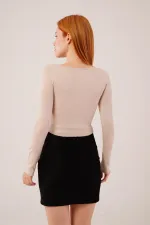Geniş Yaka Krem Toptan Basic Body Bluz