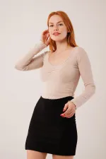 Geniş Yaka Krem Toptan Basic Body Bluz