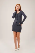 Jupe rayée Chemisier boutonné Costume anthracite en gros