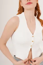 Chemisier blanc en gros avec détails sans boutons de manchette