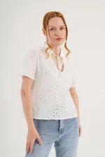 Güpürlü Püskül Bağcıklı Kısa Kol Toptan Beyaz Bluz