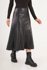 Jupe noire basique en gros avec détails de couture