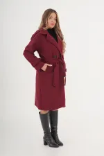 Manteau en cachemire bordeaux en gros avec épaulettes et ceinture