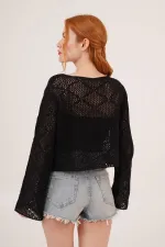 Kayık Yaka Volan Kol Detaylı Ajurlu Toptan Siyah Bluz