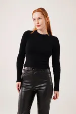 Bisiklet Yaka Yumoş Siyah Toptan Kazak