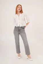 Önden Bağlamalı Delik Geçiş Detaylı Beyaz Crop Toptan Gömlek