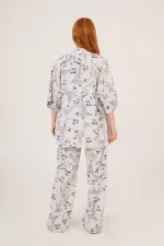 Mavi Çiçek Desenli Toptan Ekru İkili Takım