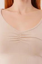 Geniş Yaka Krem Toptan Basic Body Bluz