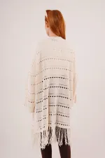 Cardigan long en maille perforée à pompons de transition, couleur crème, en gros