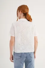 Güpürlü Püskül Bağcıklı Kısa Kol Toptan Beyaz Bluz