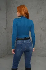 Pull en maille à col roulé et détails côtelés, en gros, pour les amateurs de pétrole