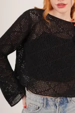 Kayık Yaka Volan Kol Detaylı Ajurlu Toptan Siyah Bluz